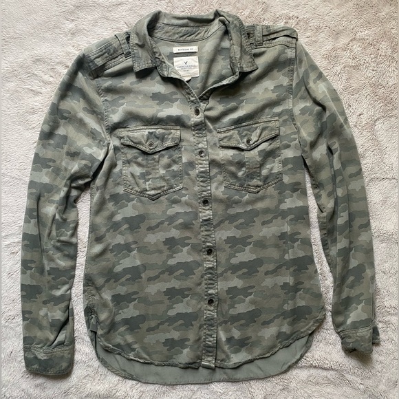 American Eagle Boyfriend Fit Camo Shirt - Picture 3 of 7